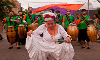 Cuerda de tambores de La Cumparsa Candombe